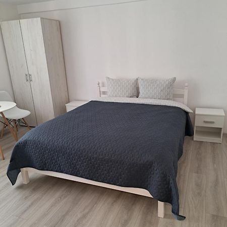 Garsoniera La Bulevard Braşov Eksteriør billede